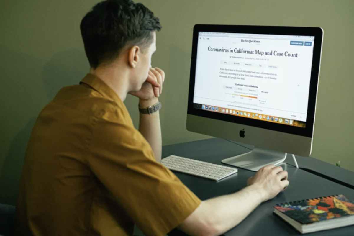 Google mette a disposizione degli utenti una procedura semplice per rimuovere i link pubblici e bloccare la condivisione delle chat generate da AI Mode